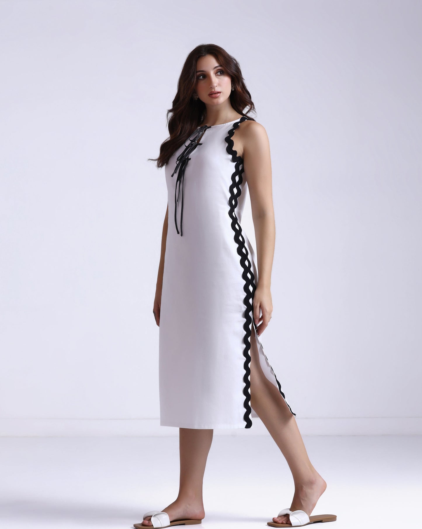 Contrast Trim Midi Dress